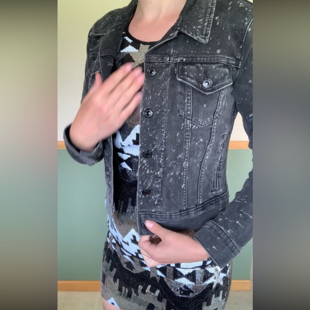 Levi’s jean jacket woman’s black speckled jean jacket